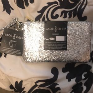 cellphone charging wristlet